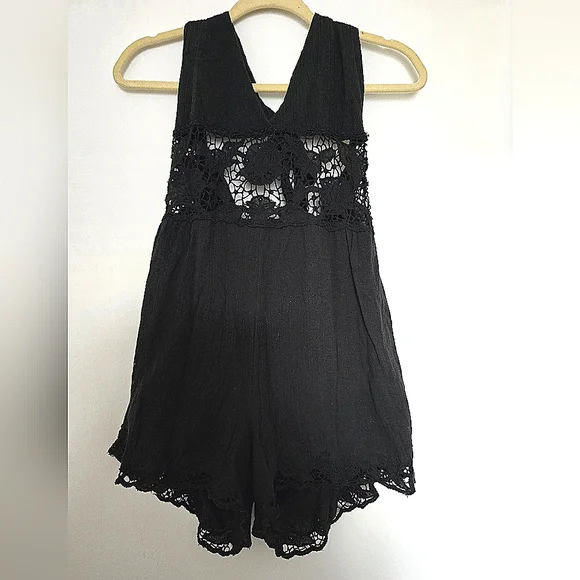 S. O. L. D. Free People Black Day Dream Shorts Romper size S/P - Picture 2 of 16